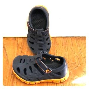 Toddler shoes size 5